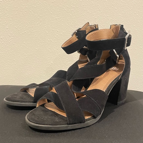 bp Shoes - Black BP Suede Heels